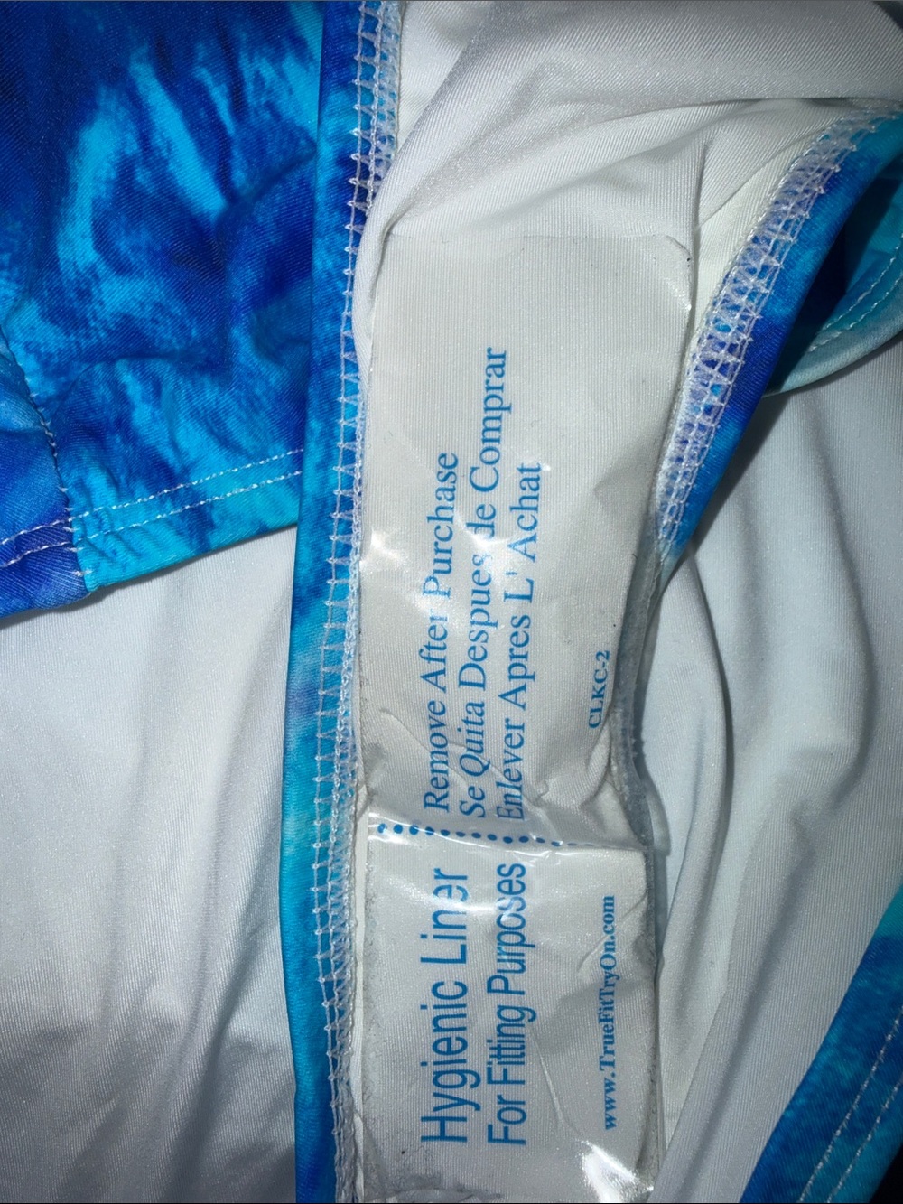 LaBlanca Blue Tie-Dye V-Neck One-Piece Swimsuit
Size 4
Brand New - Picture 7 of 7